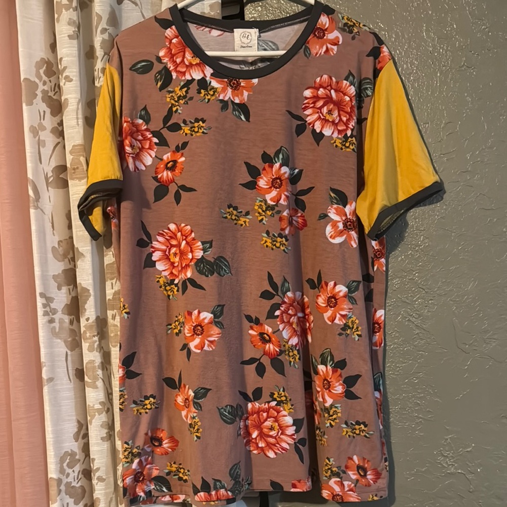 Floral Print Women's Top with Yellow Sleeves